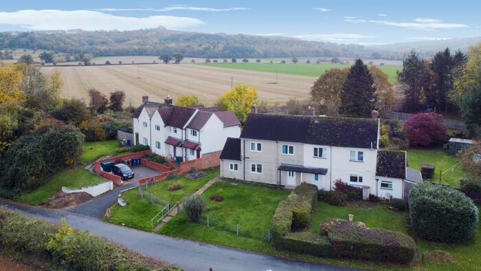 3 Bedroom Semi-Detached House For Sale In Salters Way, Didbrook, GL54