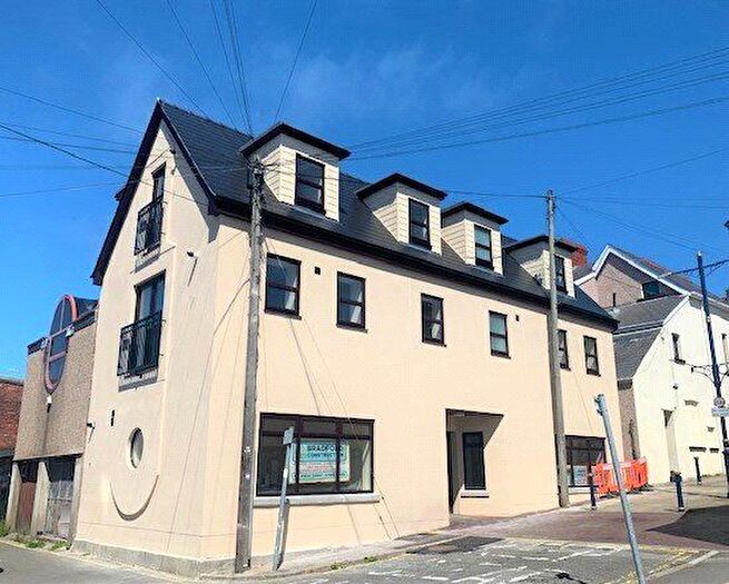 2 Bedroom Flat To Rent In John Street, Porthcawl, CF36