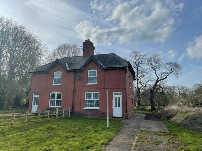 2 Bedroom Semi-Detached House To Rent In Grimsby Road, Laceby, DN37