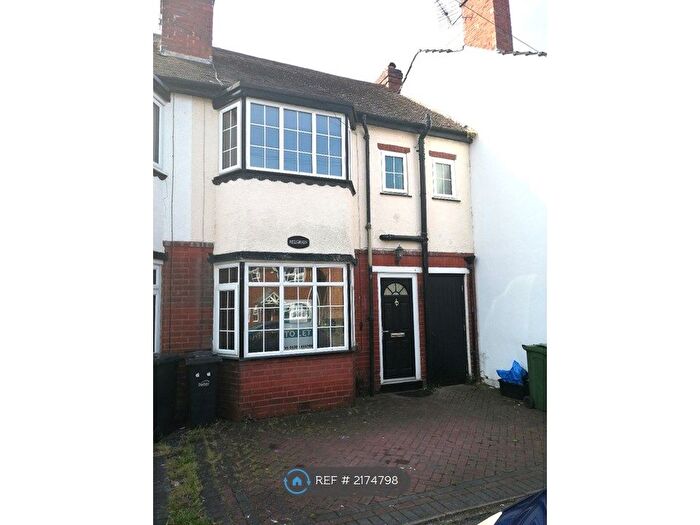 3 Bedroom Terraced House To Rent In Broad Street, Kingswinford, DY6