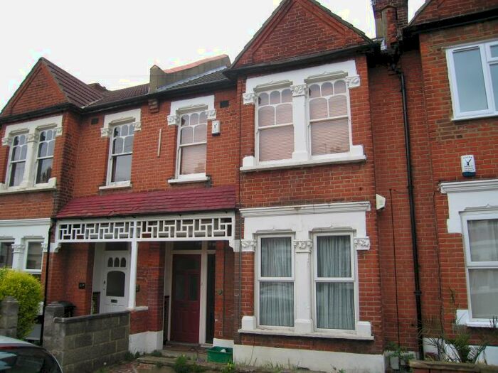 2 Bedroom Flat To Rent In Morgan Road, Bromley, BR1