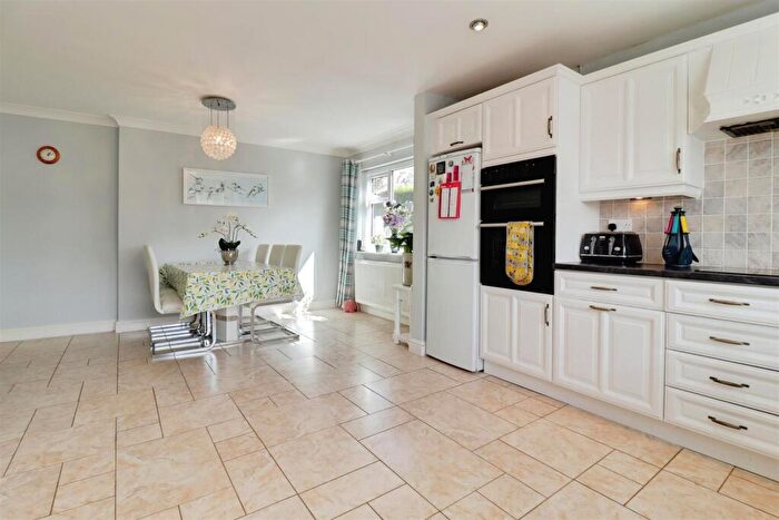 4 Bedroom Detached Bungalow For Sale In The Dingle, Haslington, CW1