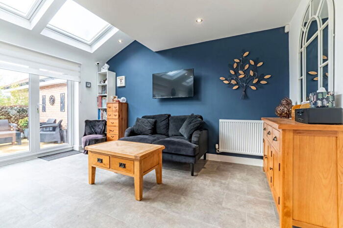 4 Bedroom Detached House For Sale In Oatlands Drive, Wixams, MK45
