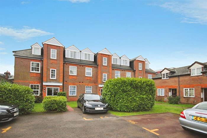 1 Bedroom Flat For Sale In Marlborough Road, Watford, WD18