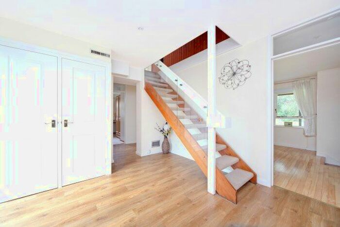 5 Bedroom Detached House To Rent In Onslow Road, Walton-On-Thames, KT12