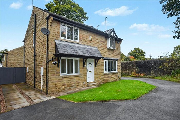 3 Bedroom Semi-Detached House For Sale In Coverley Rise, Yeadon, Leeds, West Yorkshire, LS19