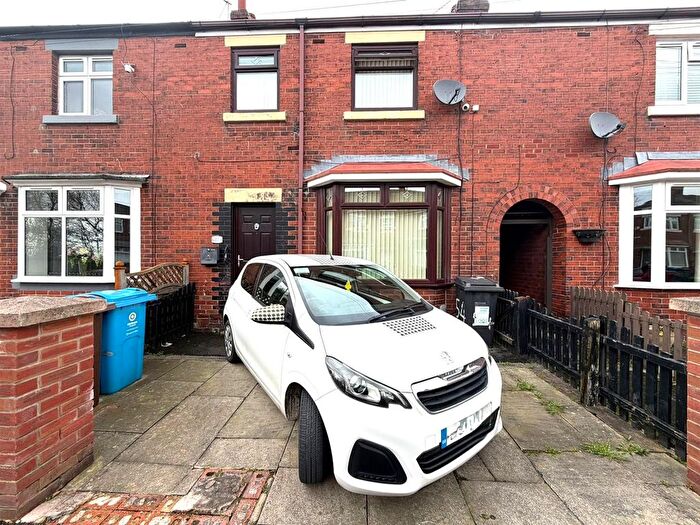 3 Bedroom Terraced House For Sale In Ninth Avenue, Oldham, OL8