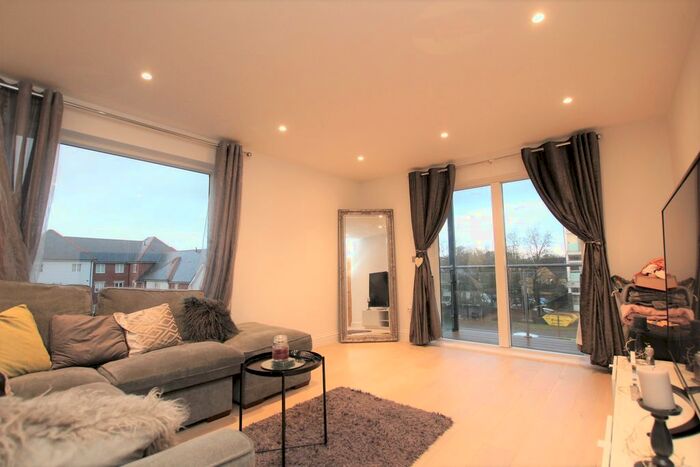 1 Bedroom Flat To Rent In Ongar Road, Brentwood, CM15