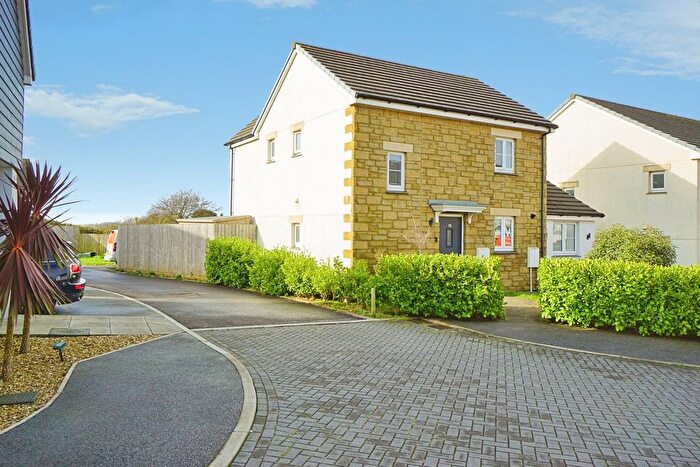 4 Bedroom Detached House For Sale In Chivilas Road, Camborne, TR14