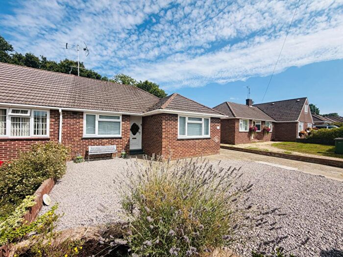 3 Bedroom Semi-Detached Bungalow To Rent In Hope Road, West End, SO30