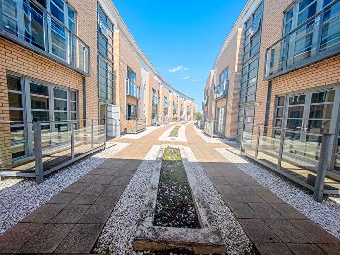 1 Bedroom Flat To Rent In Thames Reach, West Thamesmead, London, SE28