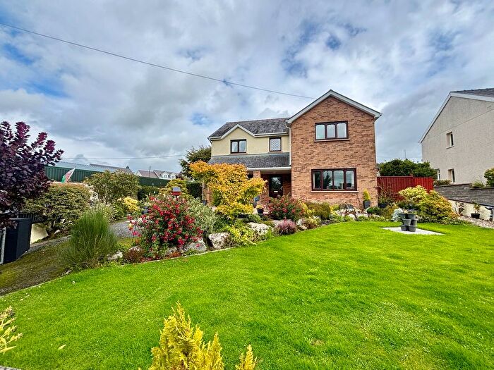 4 Bedroom Detached House For Sale In Cwrtnewydd, Llanybydder, SA40
