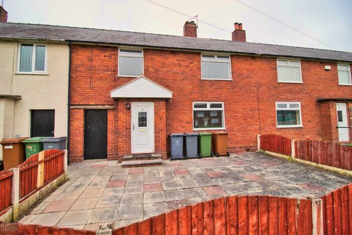 3 Bedroom Terraced House To Rent In Park View, CH62