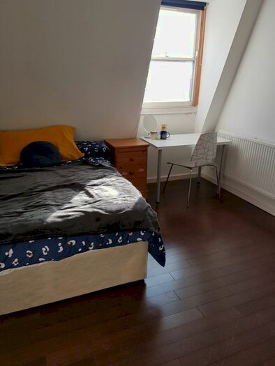 2 Bedroom Flat To Rent In Hackney Road, Bethnal Green, London, E2