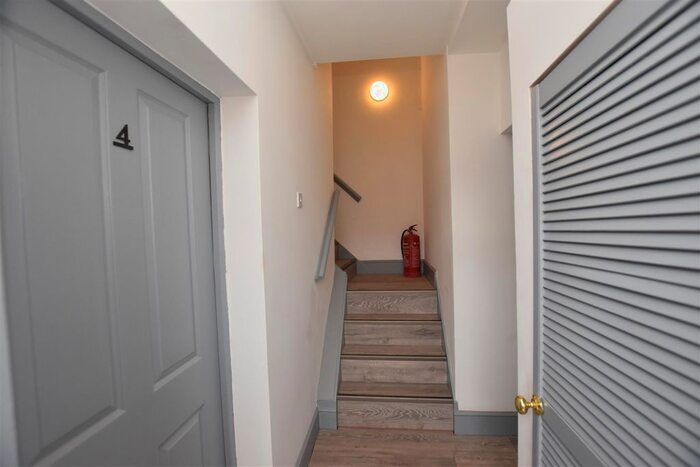 2 Bedroom Flat To Rent In St. Johns, Worcester, WR2