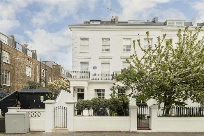 4 Bedroom Semi-Detached House To Rent In Drayton Gardens, London, SW10