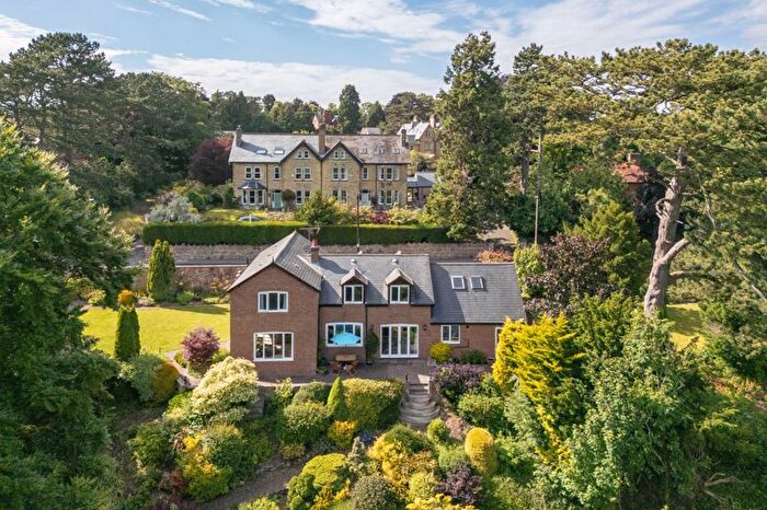 4 Bedroom Detached House For Sale In York Road, Malton, YO17
