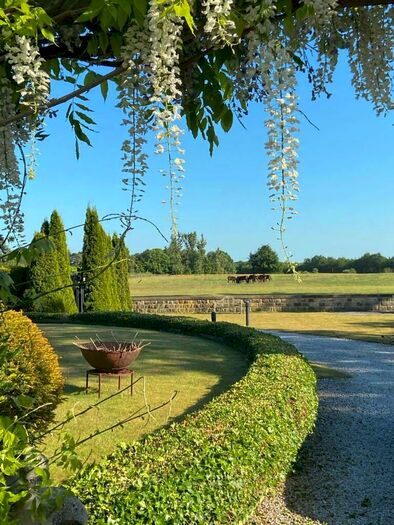5 Bedroom Detached House For Sale In Wetherby, Montagu Lane, LS22