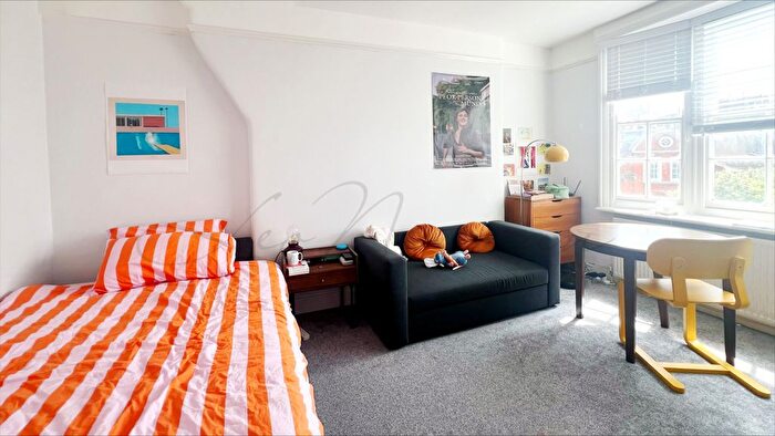 1 Bedroom Studio To Rent In Hunter Street, London, WC1N