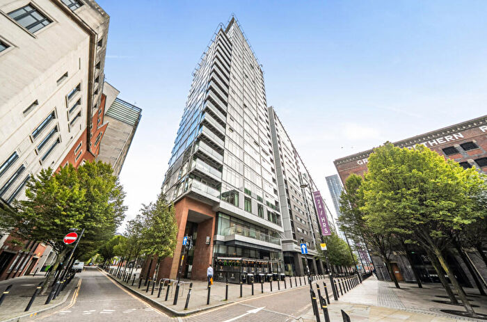2 Bedroom Apartment For Sale In Great Northern Tower, Watson Street, Manchester, M3