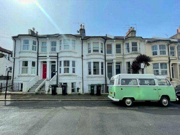 2 Bedroom Flat To Rent In Wordsworth Street, Hove, BN3