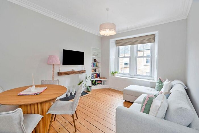 1 Bedroom Flat To Rent In Mcneill Street, Edinburgh, EH11