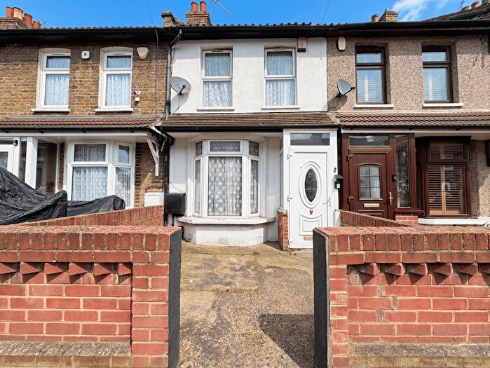 2 Bedroom Terraced House For Sale In Roman Road, East Ham, London, E6