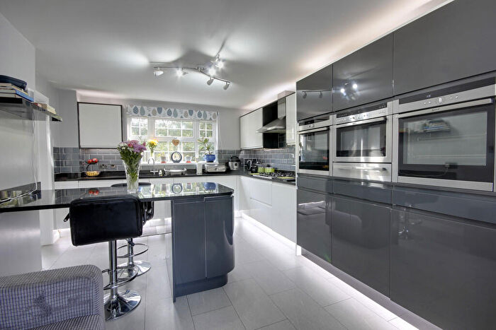 4 Bedroom Detached House To Rent In Hazel Court, HU15