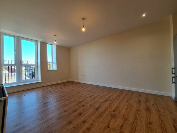 2 Bedroom Apartment To Rent In London Road, Maidstone, ME16