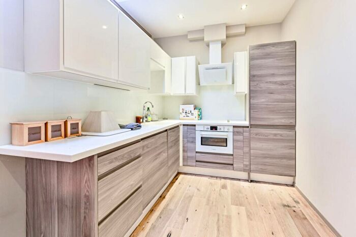 Studio To Rent In Wilmot Place, Camden, London, NW1