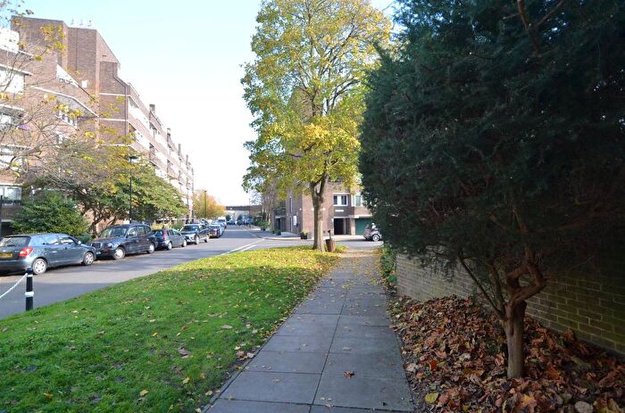 2 Bedroom Flat To Rent In Romulus Court, Brentford Dock, TW8