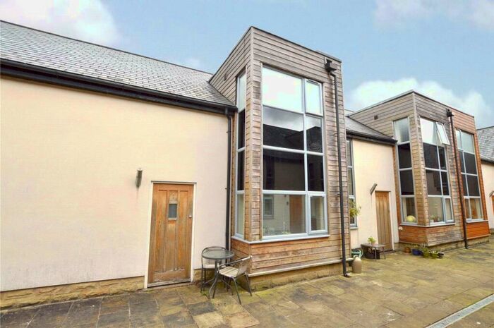 1 Bedroom Apartment To Rent In Reservoir Court, Upper Carr Lane, Calverley, Pudsey, West Yorkshire, LS28