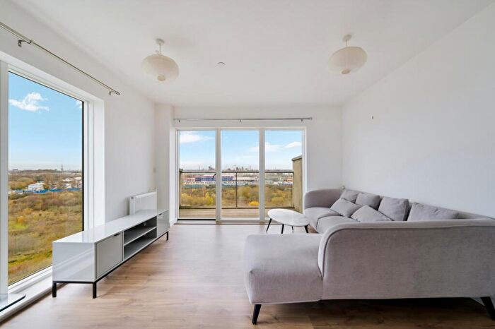 1 Bedroom Apartment To Rent In Bawley Court, Gallions Reach, London, E16