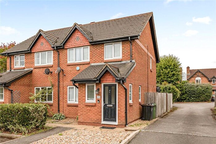3 Bedroom Semi-Detached House For Sale In Gardenia Drive, West End, Woking, Surrey, GU24