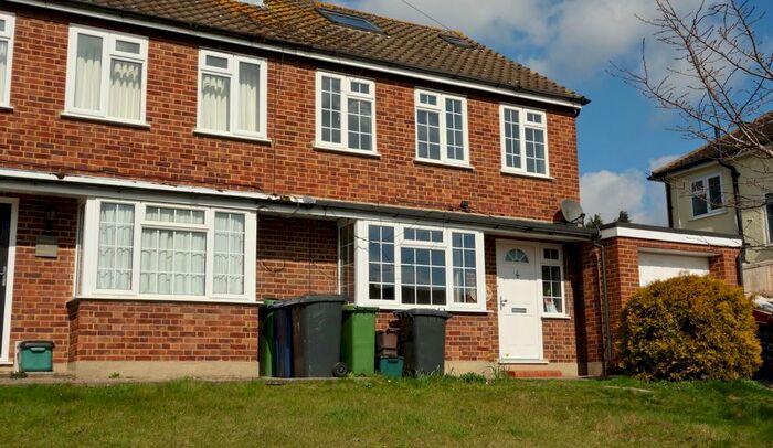 4 Bedroom Semi-Detached House To Rent In Barnhill Gardens, Marlow, Buckinghamshire, SL7