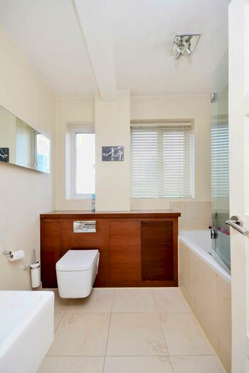 3 Bedroom Flat To Rent In Buckland Street, Hoxton, London, N1