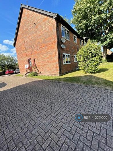 2 Bedroom Flat To Rent In Jusons Glebe, Wendover, HP22