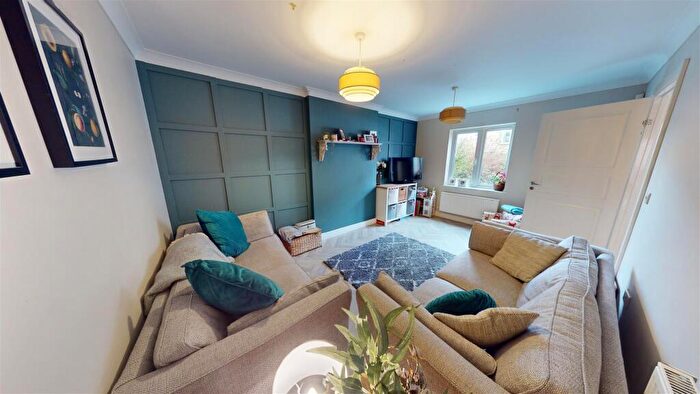 3 Bedroom Terraced House For Sale In Arundel Way, Cawston, Rugby, CV22