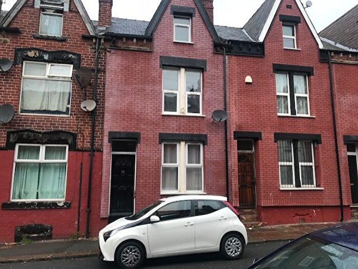 4 Bedroom Terraced House To Rent In Nowell Place, Leeds, LS9