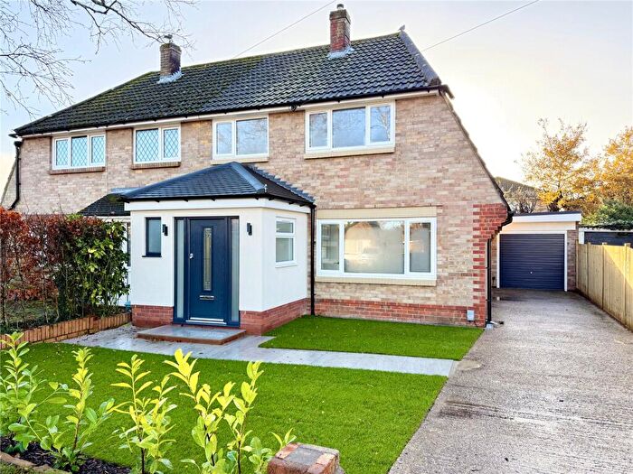 3 Bedroom Semi Detached House For Sale In Chaplains Avenue, Waterlooville, Hampshire, PO8