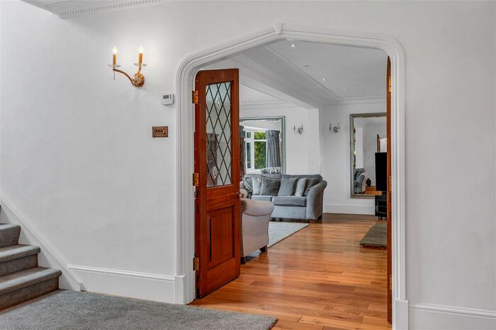 5 Bedroom Detached House For Sale In Herbert Road, Hornchurch, RM11
