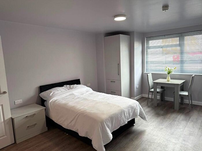 1 Bedroom House Of Multiple Occupation To Rent In Milton Road, Swanscombe, Kent, DA10