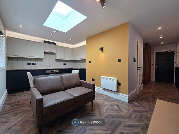 1 Bedroom Flat To Rent In Mansfield Road, Nottingham, NG5
