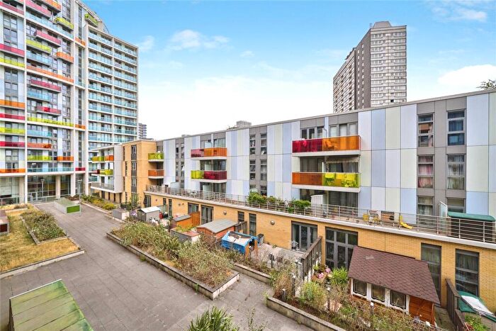 1 Bedroom Flat For Sale In Warton Road, London, London, E15