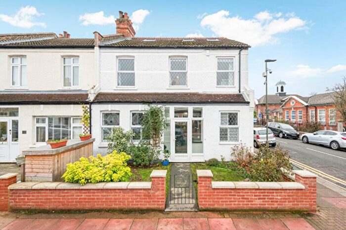 6 Bedroom End Of Terrace House For Sale In Belmont Road, Beckenham, BR3