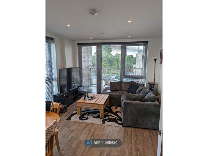 2 Bedroom Flat To Rent In Littlemore, Oxford, OX4