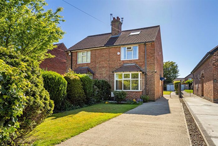 3 Bedroom Semi Detached House To Rent In Gale Lane, Acomb, York, YO24
