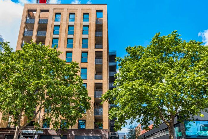 2 Bedroom Flat To Rent In Forest Road, London, E17