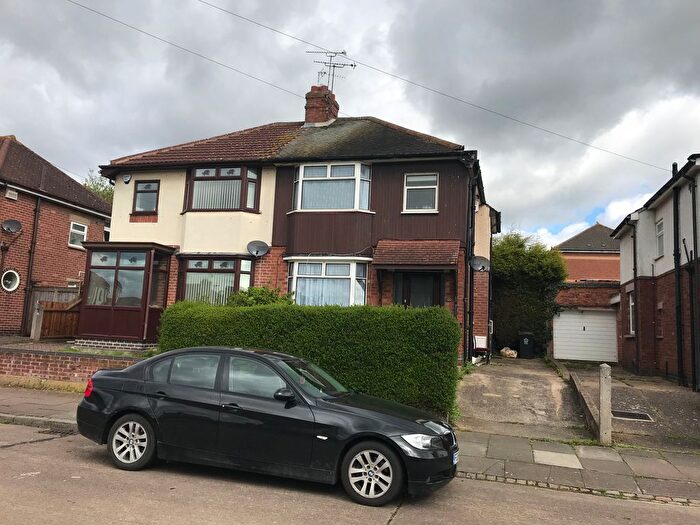 3 Bedroom Semi-Detached House To Rent In Arncliffe Road, Leicester, LE5