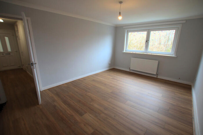 2 Bedroom Apartment To Rent In Stormyland Way, G78